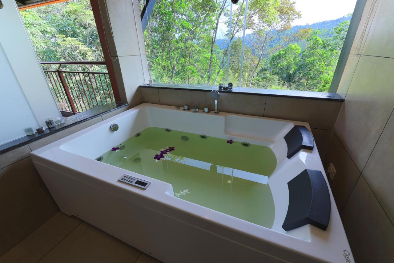 Petals Resorts Wayanad Tariyod Exterior photo